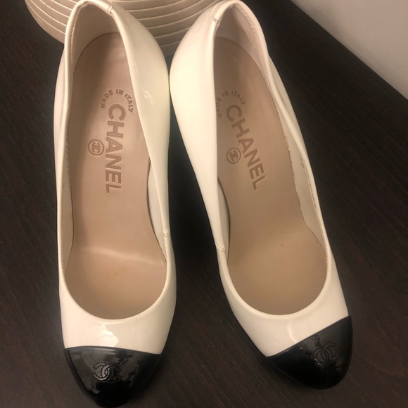 CHANEL patent leather spectator white/black - Picture 7 of 7